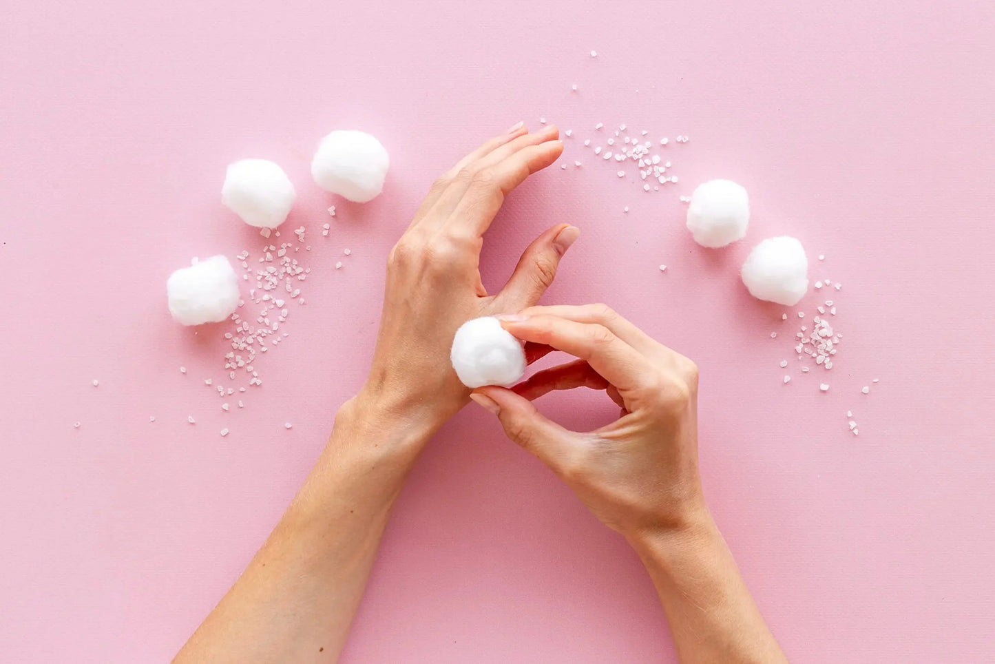 DecorRack 300 Small Cotton Balls for Make-Up, Nail Polish Removal, Pet Care, Applying Oil Lotion or Powder, Made from 100% Pure & Natural Cotton, Soft and Absorbent for Household Needs (300 Count) 300 Count Anti Spier