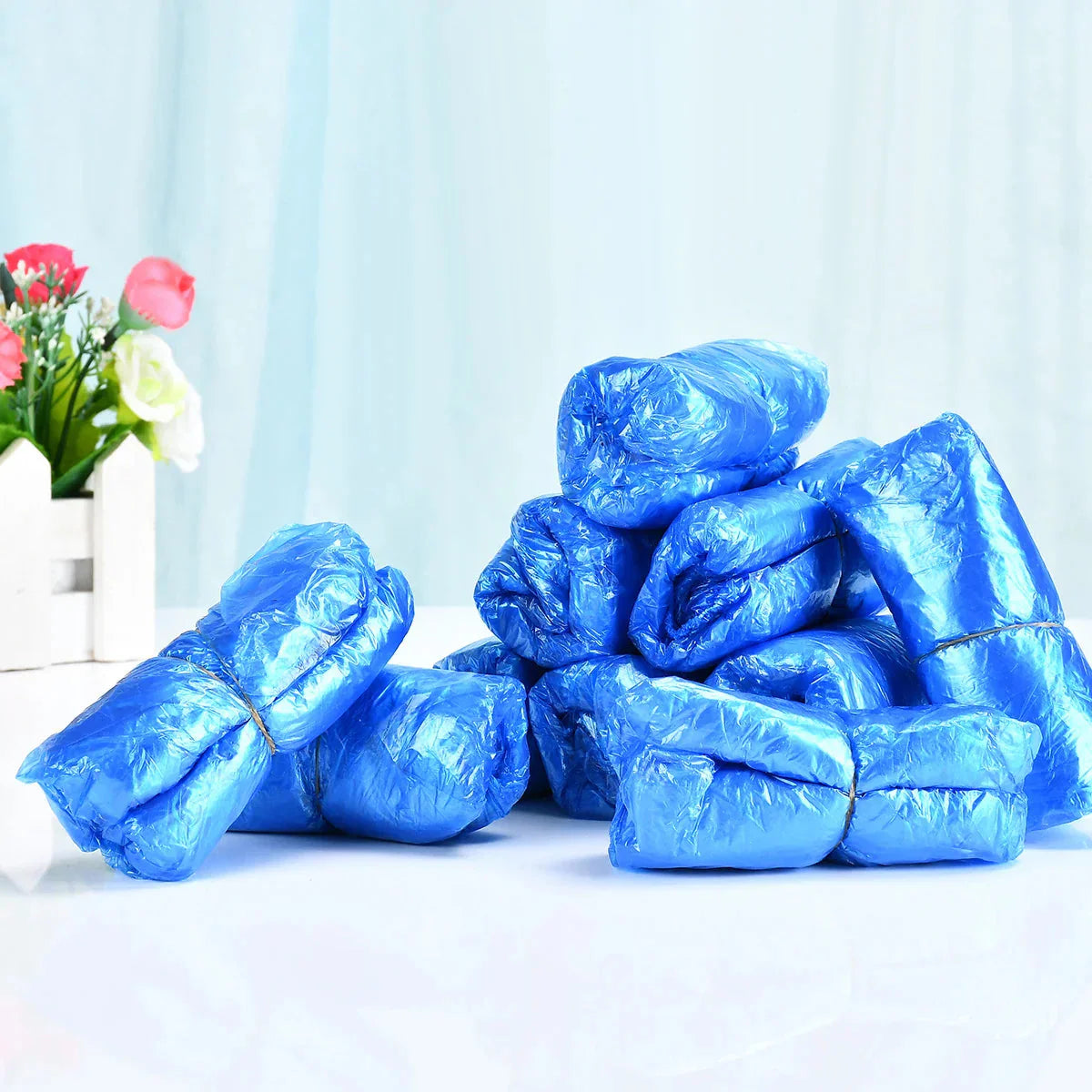 Portable Waterproof Boot Covers Plastic Non-slip Wear Disposable Shoe Covers Overshoes Rain Shoe Covers Mud-proof 1Pack/100 Pcs Anti Spier