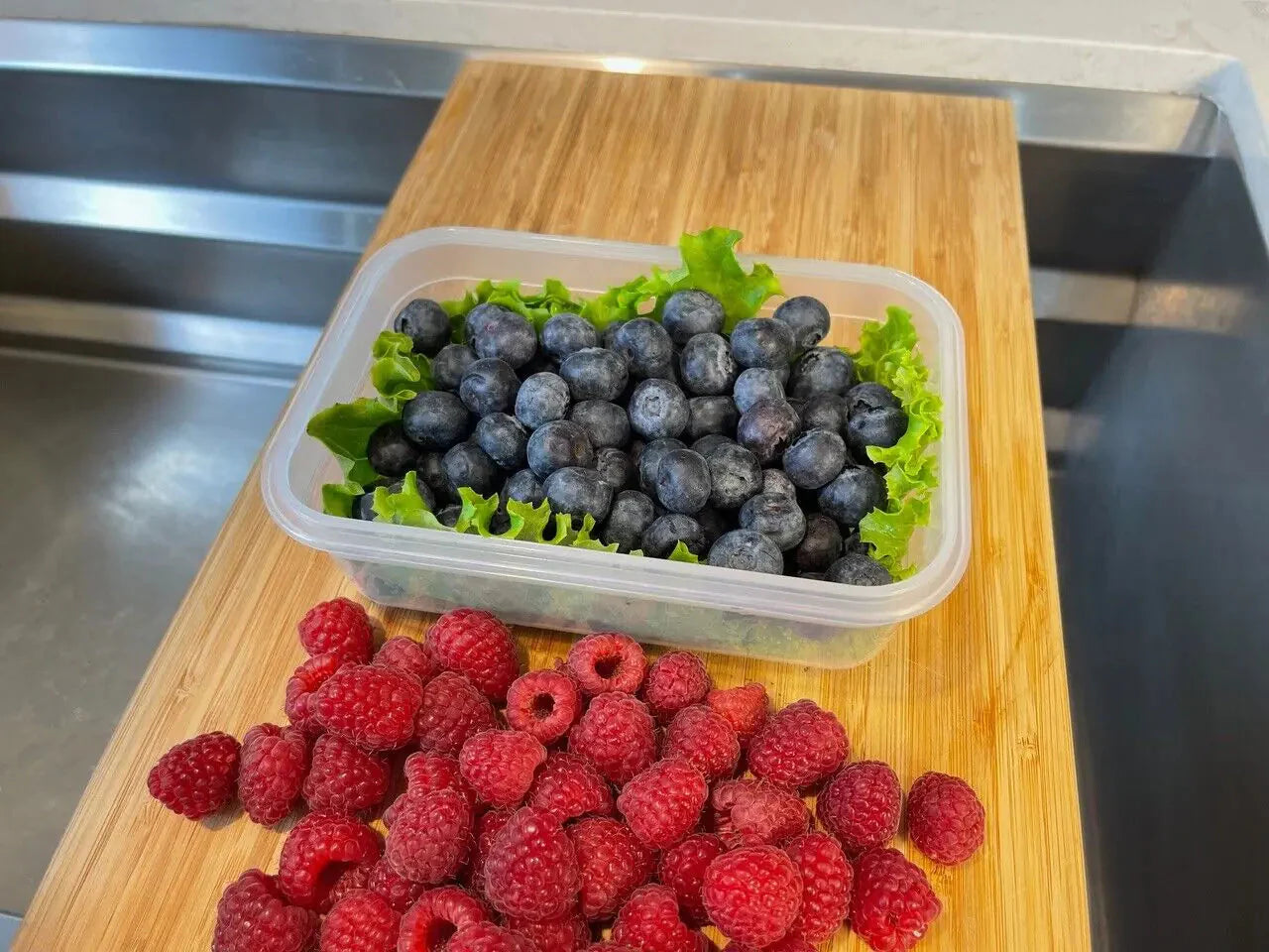 5 Pack Stackable Food Storage Containers Airtight & Leakproof Set Snap Lock Lids Anti Spier