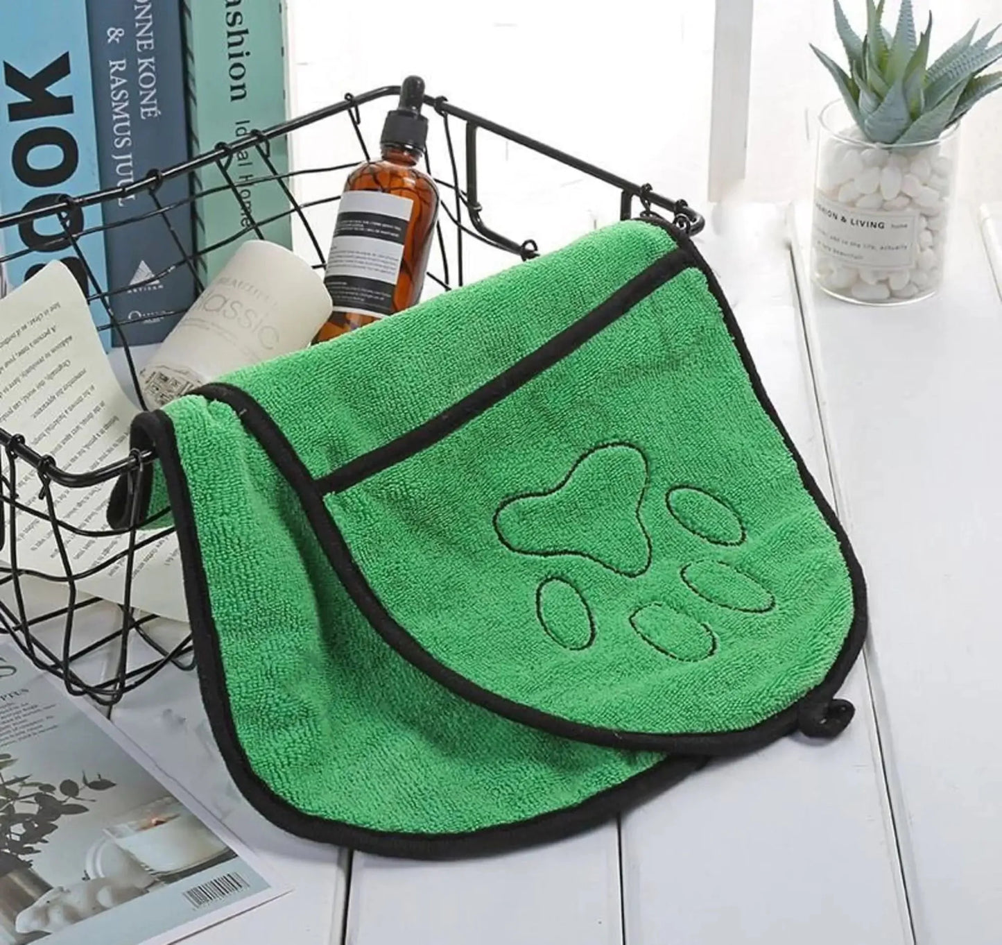 BeNat Pets. Dog Bath Towel Double Drop Pocket Design Anti Spier