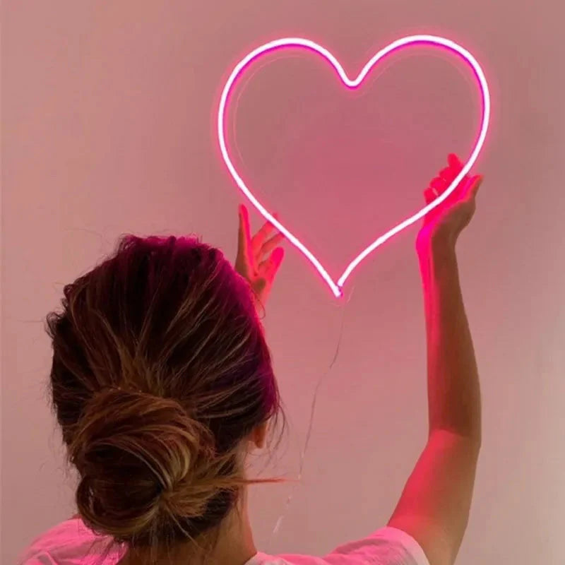 Big Heart Shape Neon Sign Wall Hanging Light - 38cm, USB Powered Anti Spier