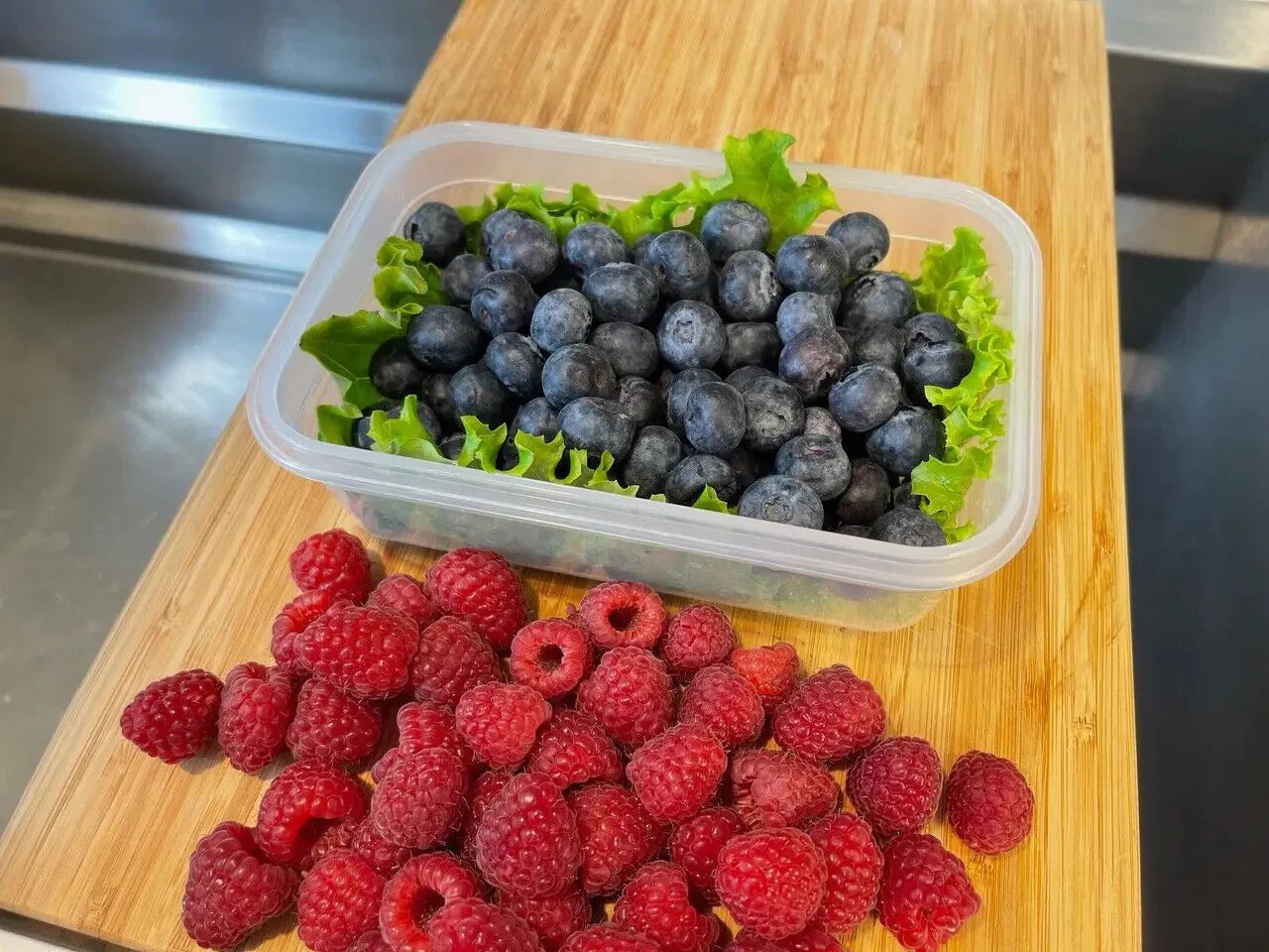 5 Pack Stackable Food Storage Containers Airtight & Leakproof Set Snap Lock Lids Anti Spier