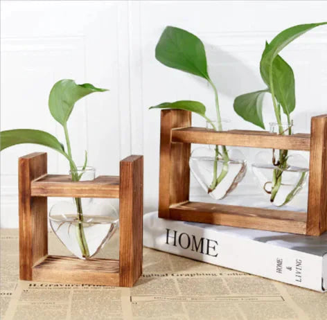 Heart-Shaped Glass Vase with Wooden Stand – stylish and elegant! Anti Spier